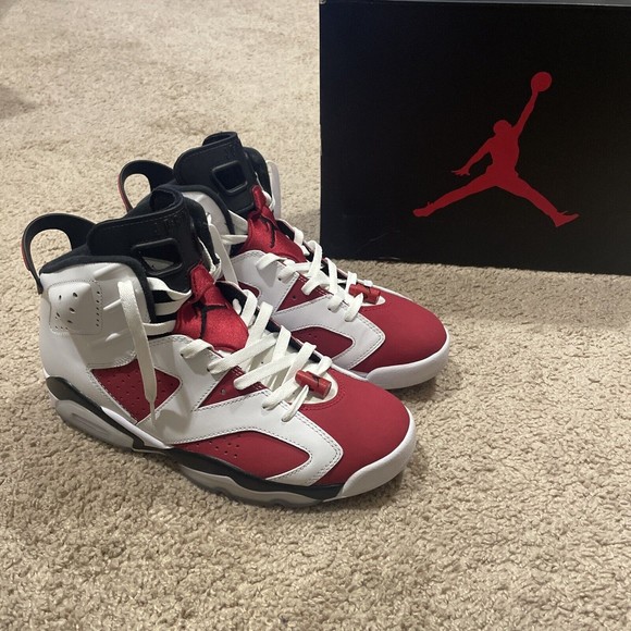 white carmine black retro 6